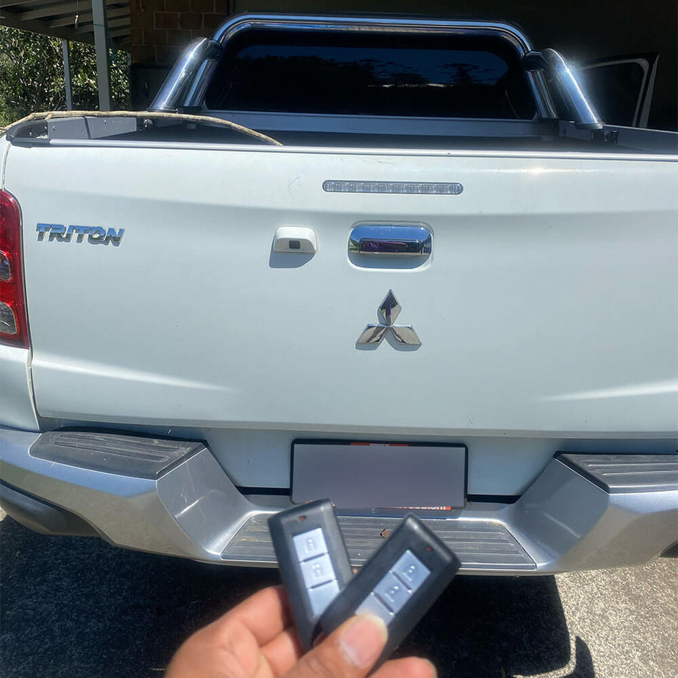 Mitsubishi Triton 2015-2018 MQ Original 2 Buttons Smart/Prox Key P/N:8637B107/8637C265 FCCID: GHR-M003